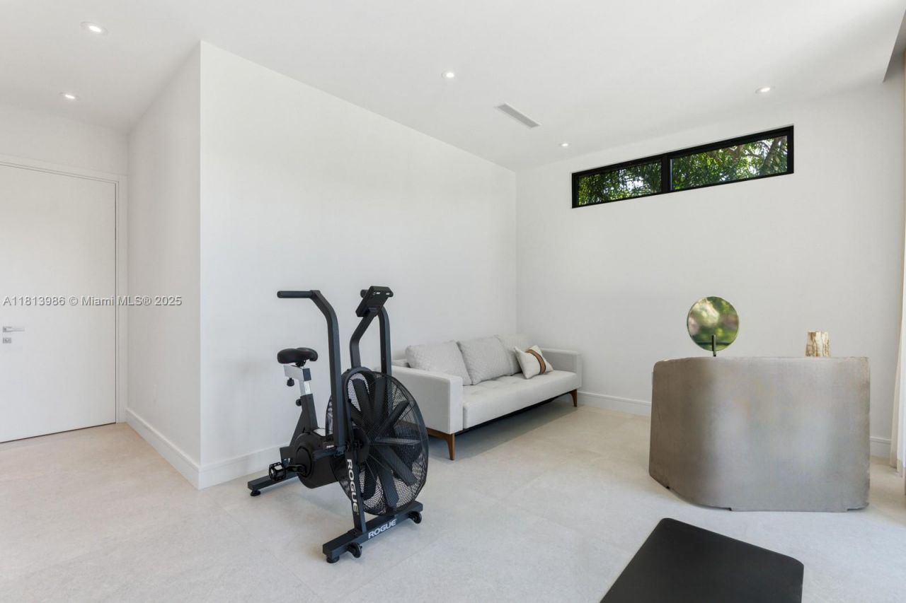 4010 Park Ave, Miami, FL 33133 Photo