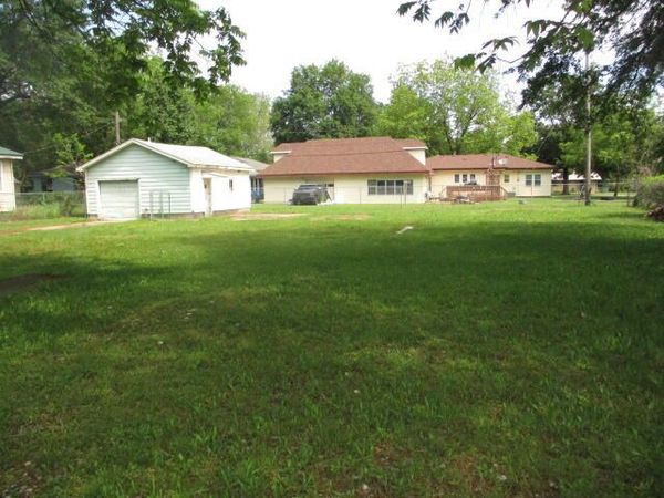 411 E Bj Tunnell Boulevard, Miami, OK 74354