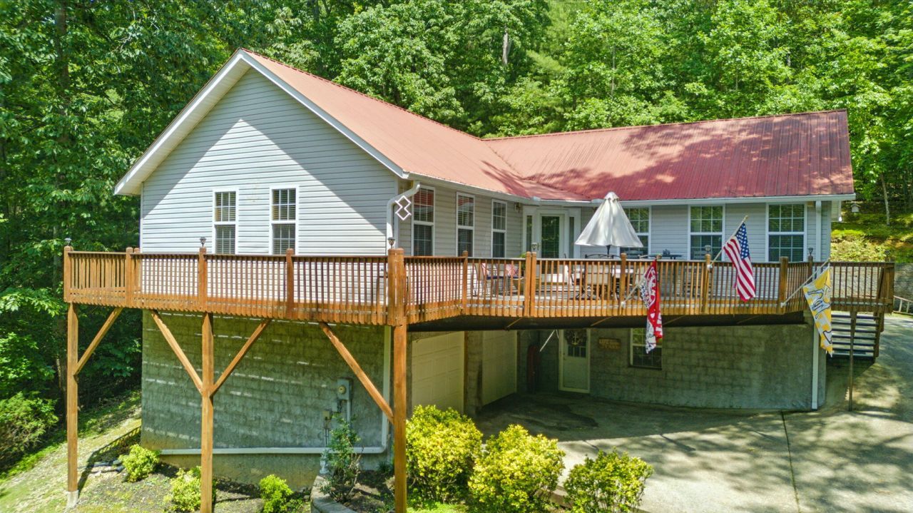 7054 Ski Club Road, Harrison, TN 37341 Main Photo