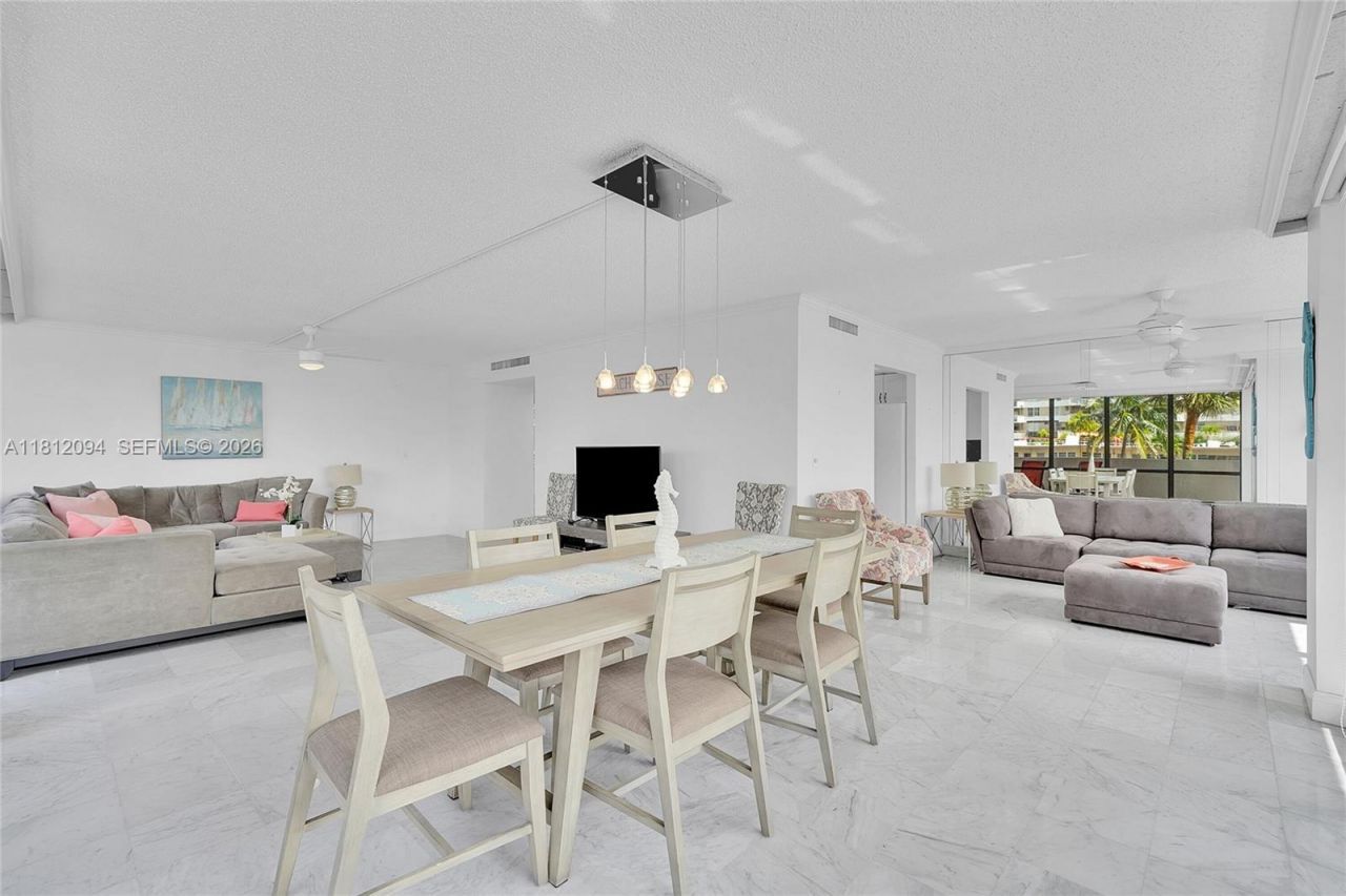 2049 S Ocean Dr, Unit 202, Hallandale Beach, FL 33009 Photo