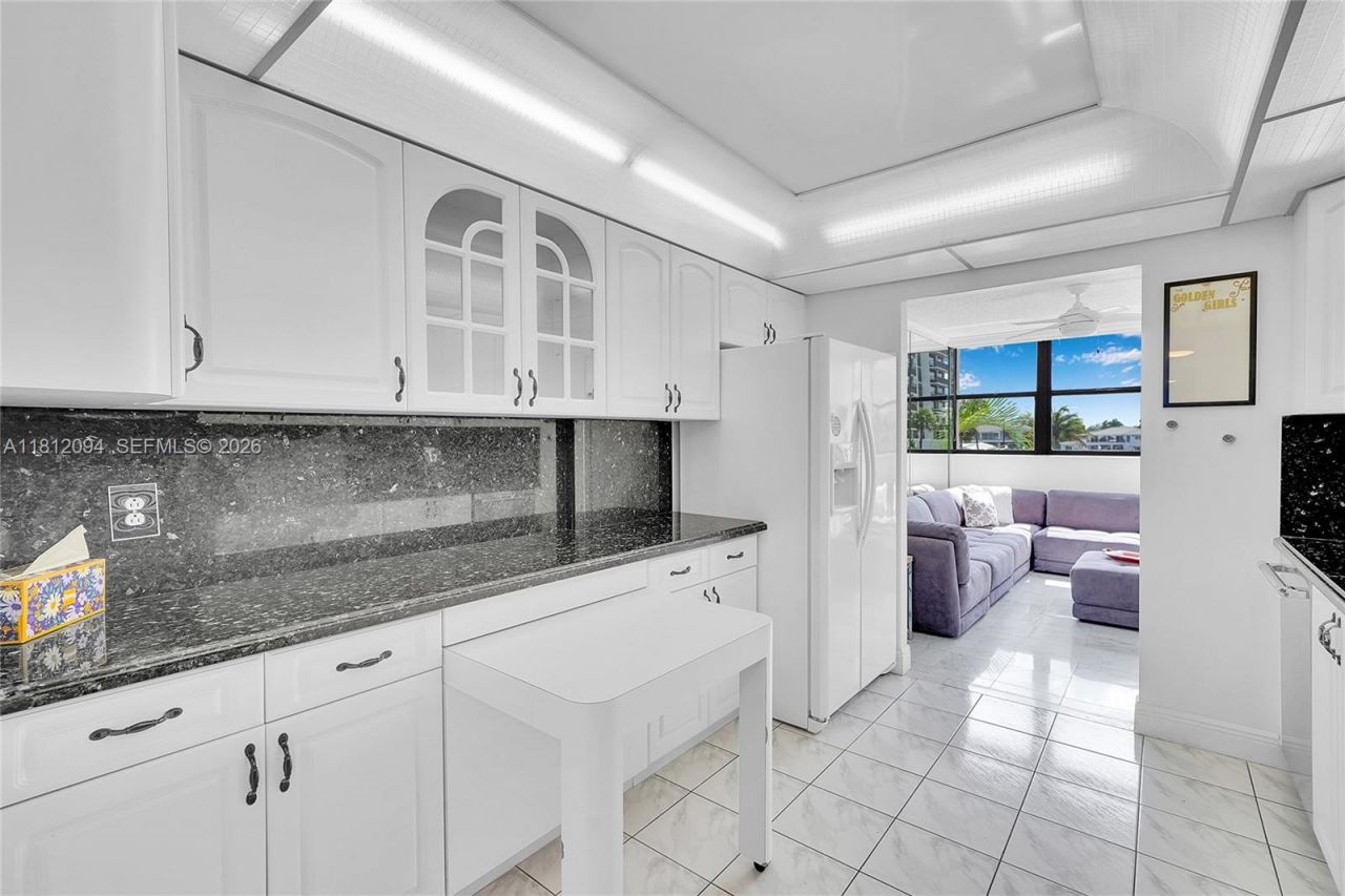 2049 S Ocean Dr, Unit 202, Hallandale Beach, FL 33009 Photo