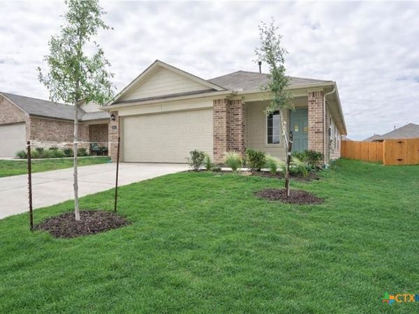 121 Roanwood Drive, San Marcos, TX 78666