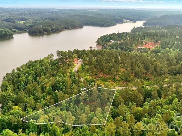 2143 Castle Peak Mountain, Connelly Springs, NC 28612