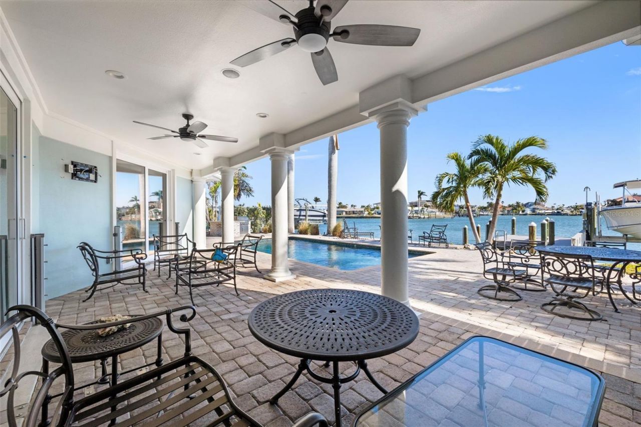 17077 Dolphin Drive, North Redington Beach, FL 33708 Photo