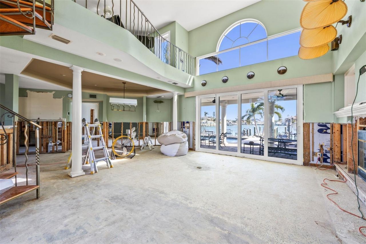 17077 Dolphin Drive, North Redington Beach, FL 33708 Photo