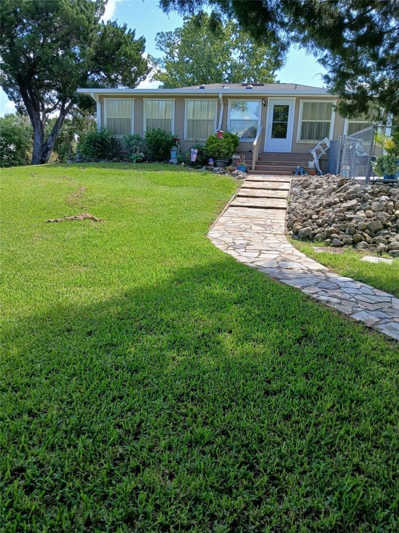 2542 N Regatta Point, Crystal River, FL 34429 Main Photo