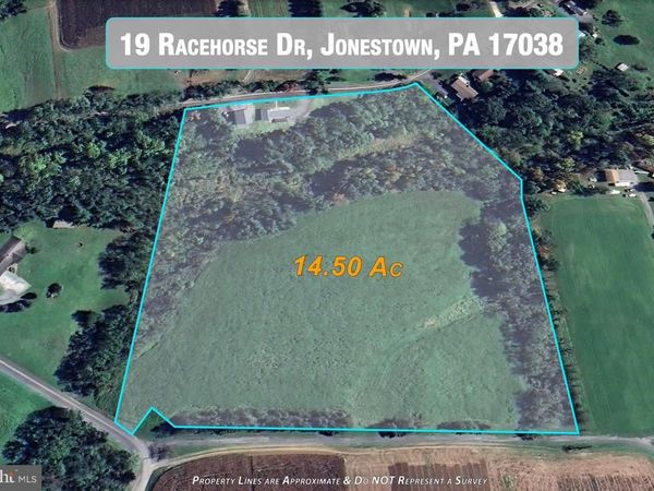 19 RACEHORSE DRIVE, JONESTOWN, PA 17038