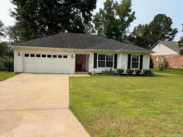 34 Bent Tree Drive, Cabot, AR 72023