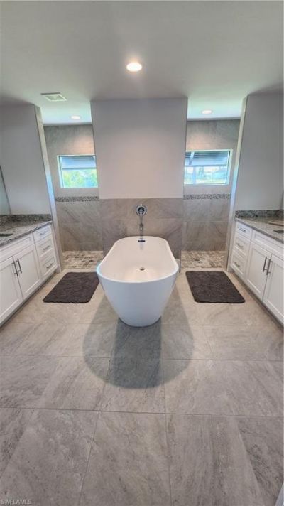 702 NW 30th Pl, Cape Coral, FL 33993 Photo