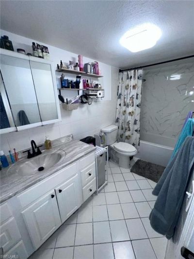 6930 Miami Gardens Dr, Unit 201, Hialeah, FL 33015 Photo
