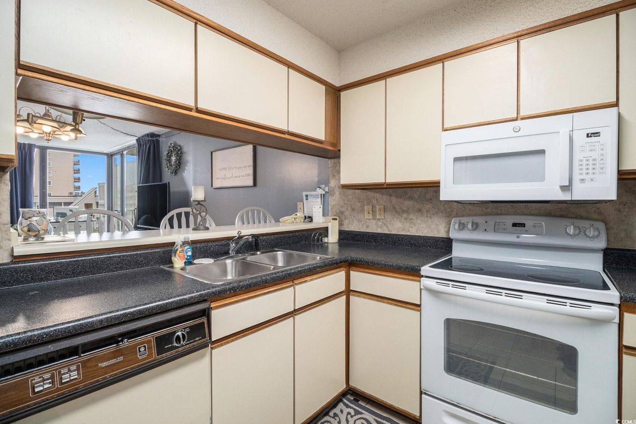 1425 S Ocean Blvd. Photo 10