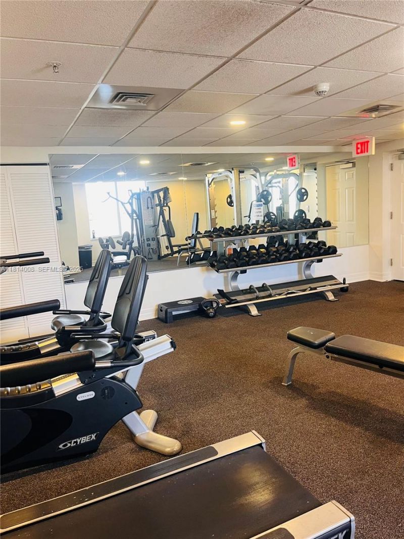 900 SW 8th St, Unit 806, Miami, FL 33130 Photo