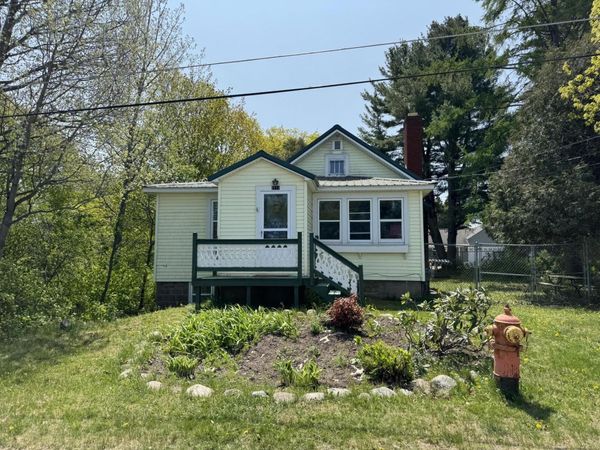 2111 W 3rd, Sault Ste Marie, MI 49783