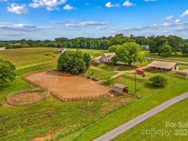 296 Hicks Creek Road, Troutman, NC 28166