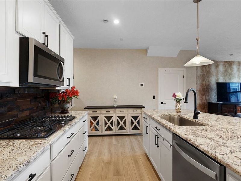 841 S Parkside Drive, Westlake, OH 44145 Photo 8