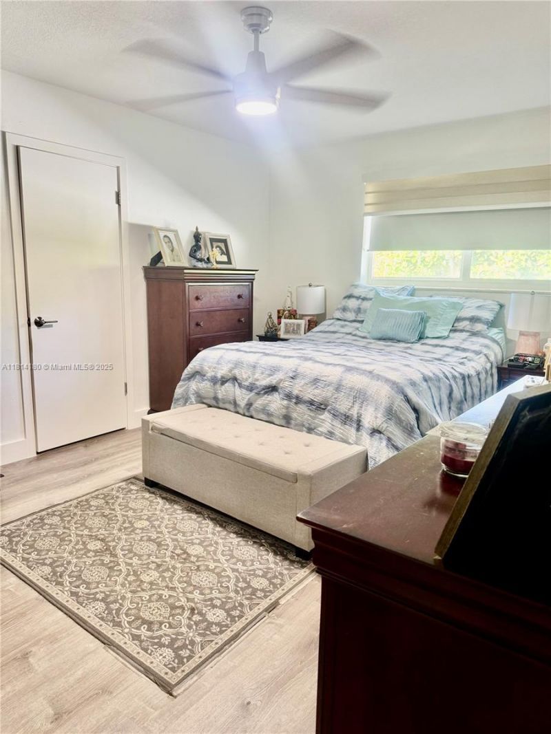 220 NW 130th Ave, Miami, FL 33182 Photo