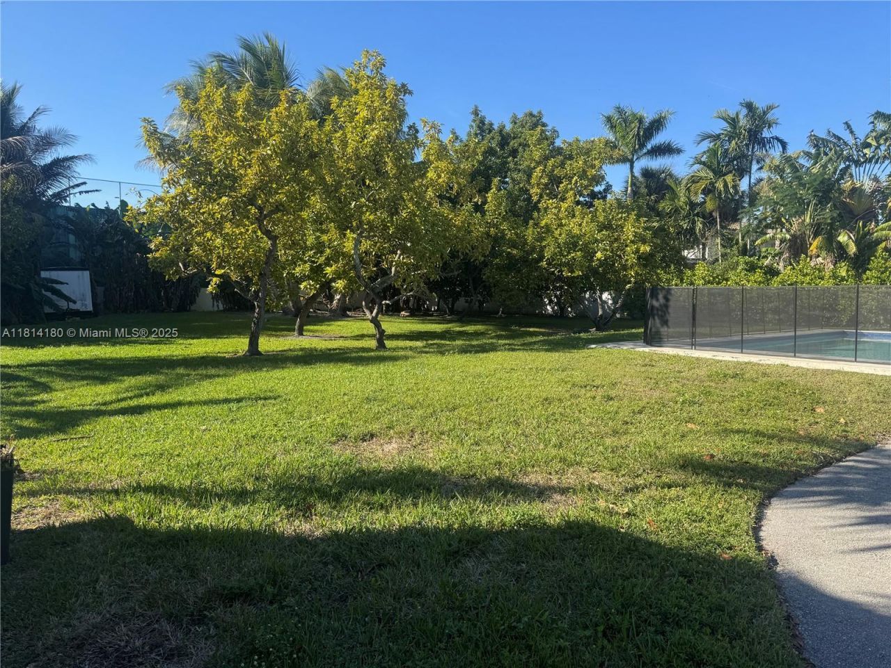 220 NW 130th Ave, Miami, FL 33182 Photo
