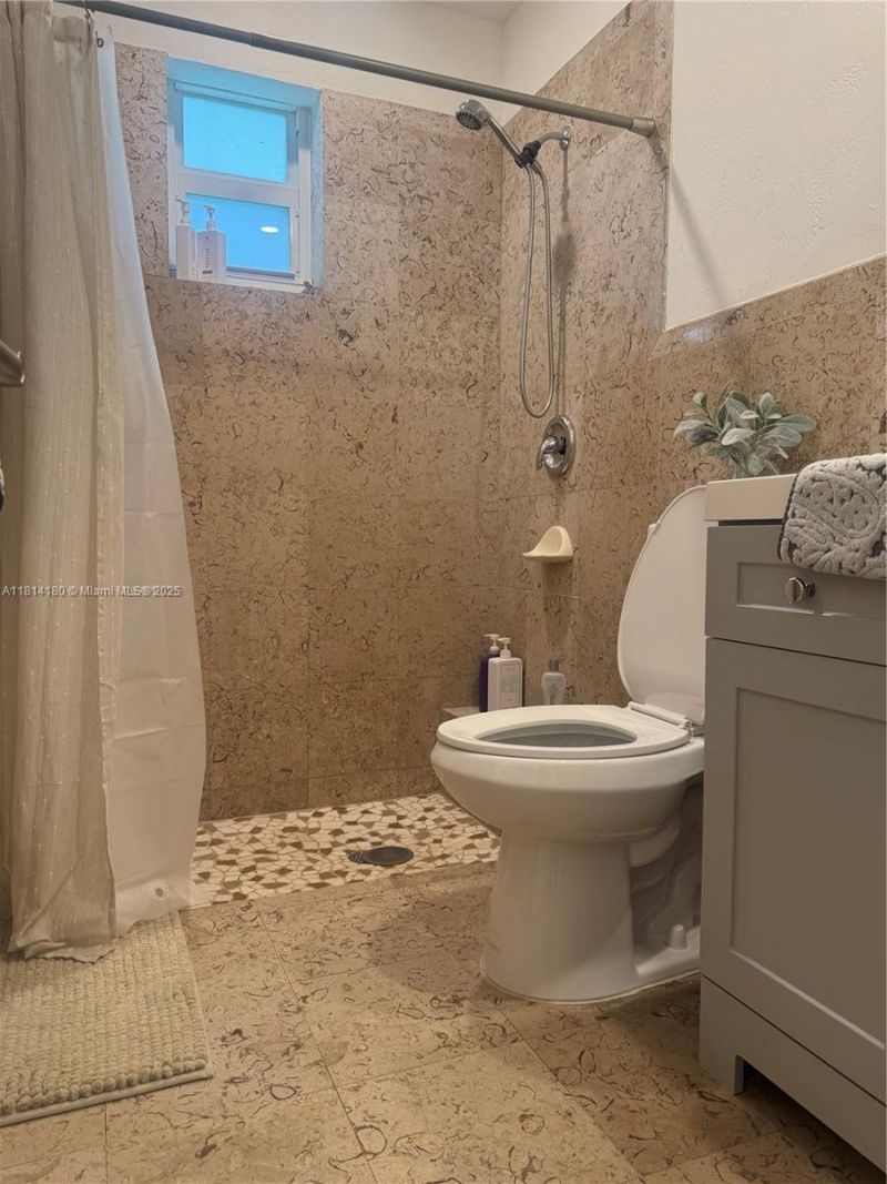 220 NW 130th Ave, Miami, FL 33182 Photo