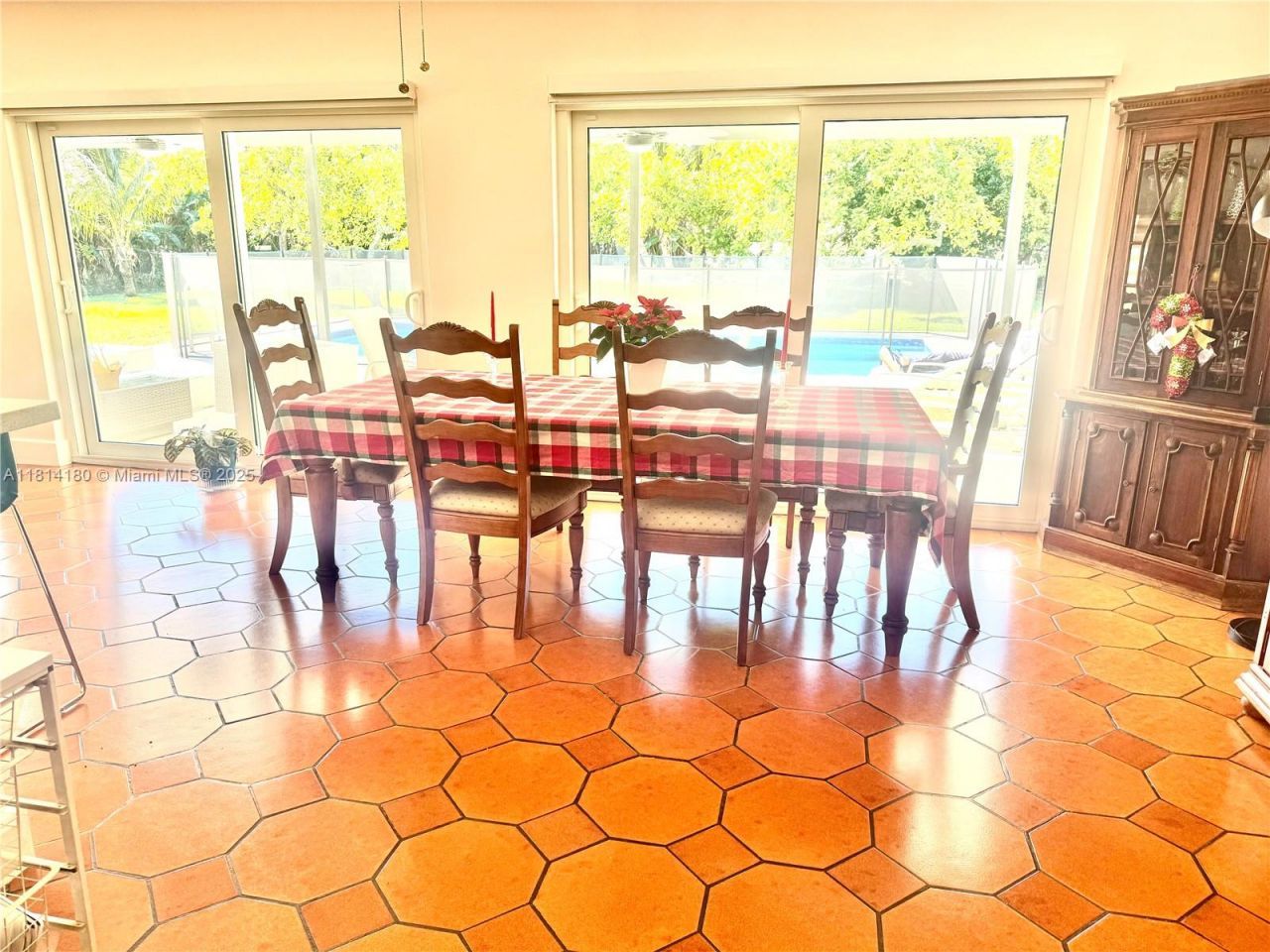 220 NW 130th Ave, Miami, FL 33182 Photo