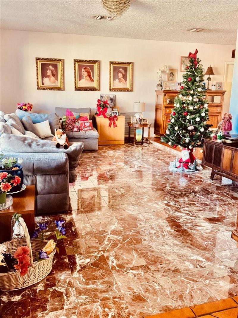 220 NW 130th Ave, Miami, FL 33182 Photo