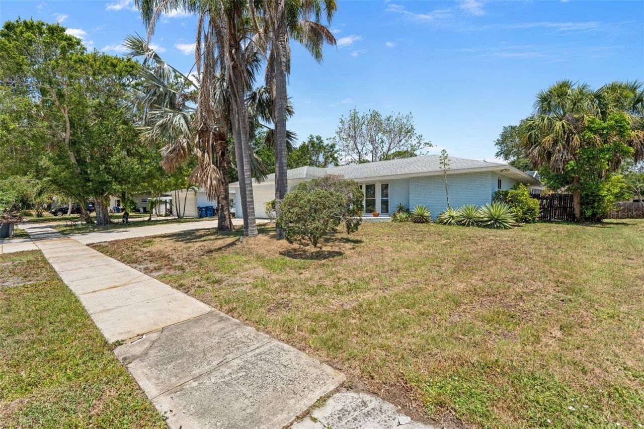 139 Adair Avenue, Sarasota, FL 34243 Photo