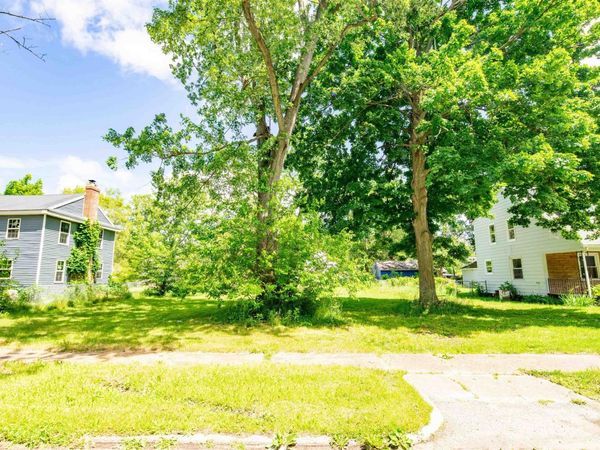 1646 Obrien Street, South Bend, IN 46628