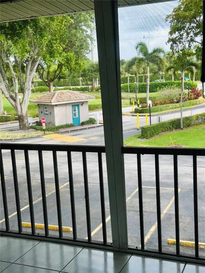 9965 Pineapple Tree Dr, Unit 203, Boynton Beach, FL 33436 Photo