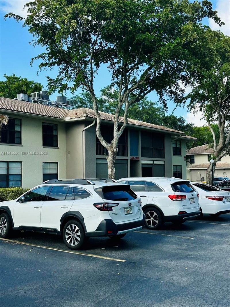 9965 Pineapple Tree Dr, Unit 203, Boynton Beach, FL 33436 Photo