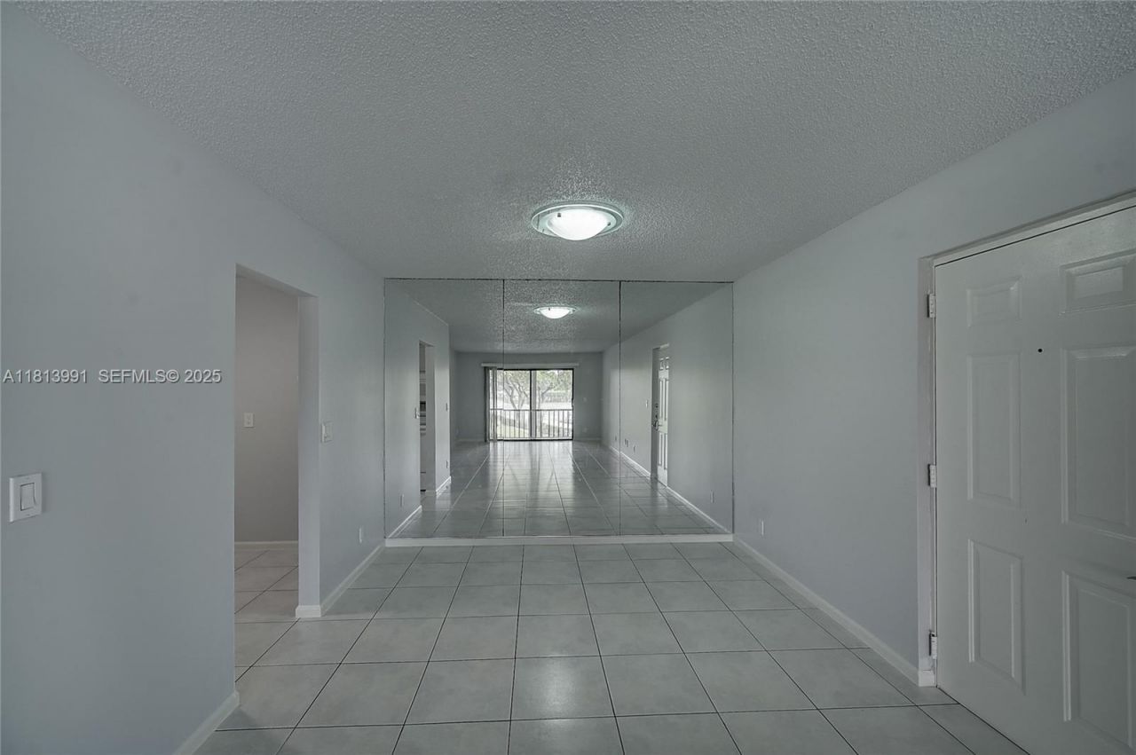 9965 Pineapple Tree Dr, Unit 203, Boynton Beach, FL 33436 Photo