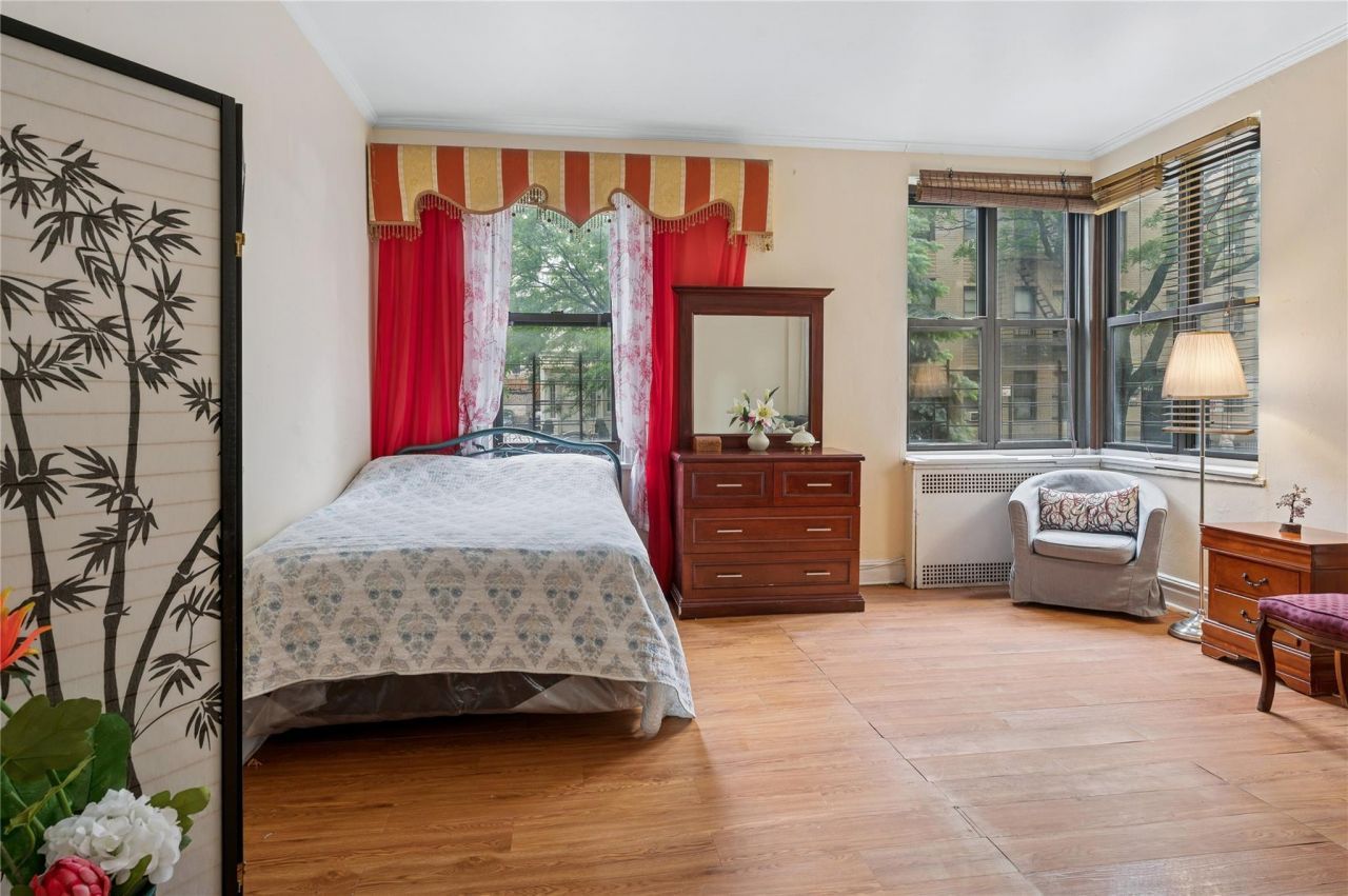 2962 Decatur Avenue, Unit 1D, Bronx, NY 10458 Main Photo