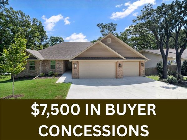 17 Hollow Way, Bella Vista, AR 72715