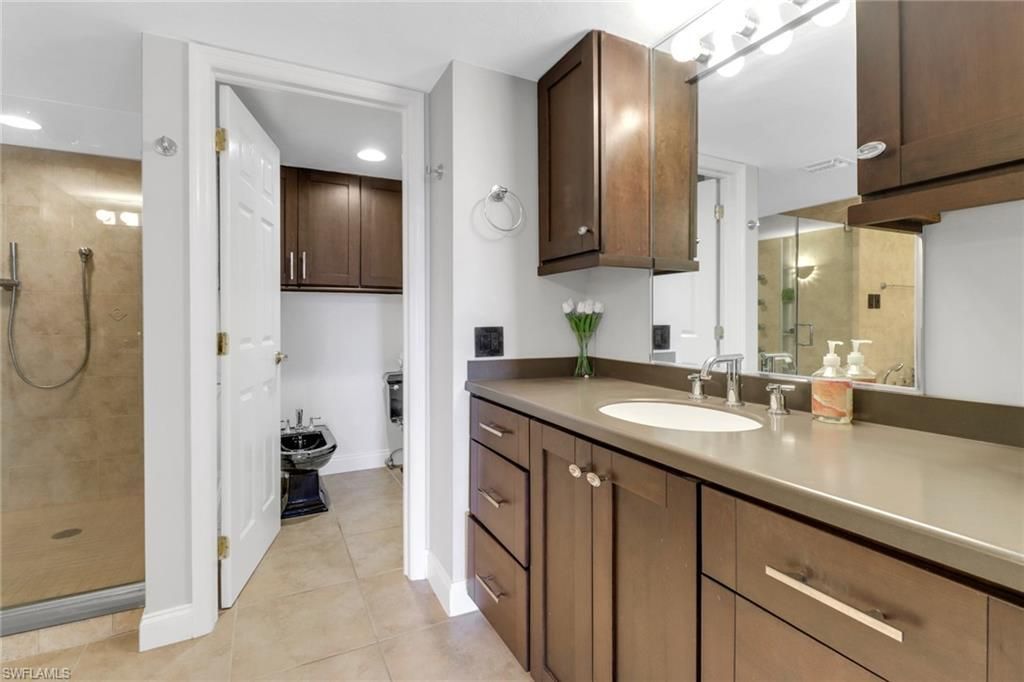 5260 S Landings Dr, Unit 501, Fort Myers, FL 33919 Photo