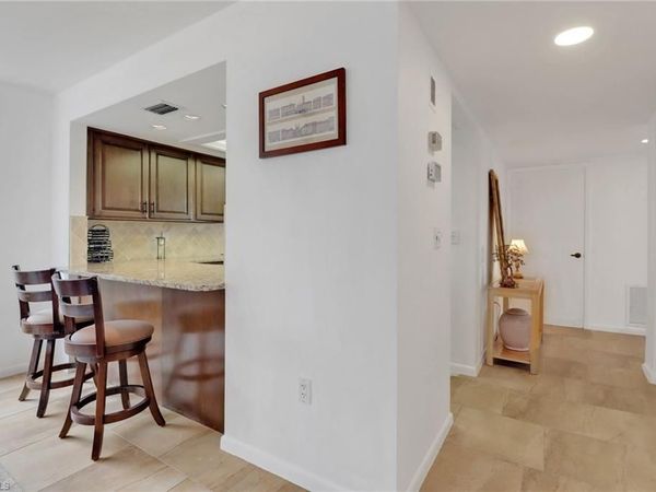4604 Flagship DR, Unit 406, FORT MYERS, FL 33919