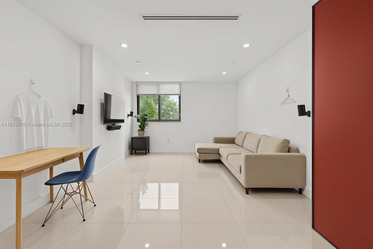 2715 Tigertail Ave, Unit 102, Miami, FL 33133 Photo