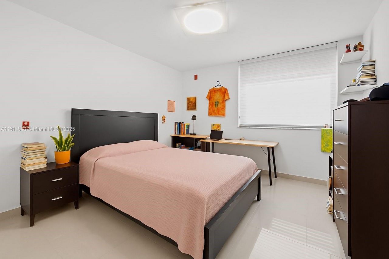 2715 Tigertail Ave, Unit 102, Miami, FL 33133 Photo