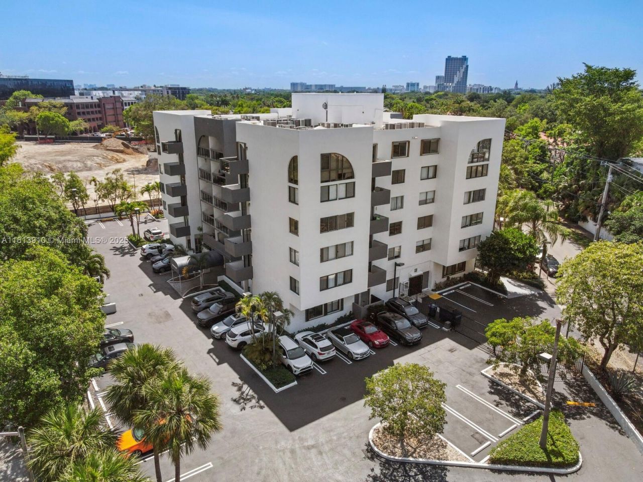 2715 Tigertail Ave, Unit 102, Miami, FL 33133 Photo