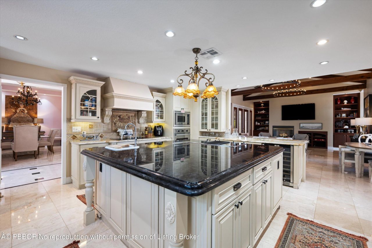 2 Firestone Circle, West Palm Beach, FL 33401 Photo