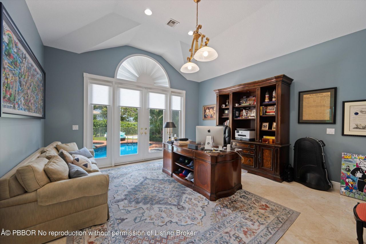 2 Firestone Circle, West Palm Beach, FL 33401 Photo