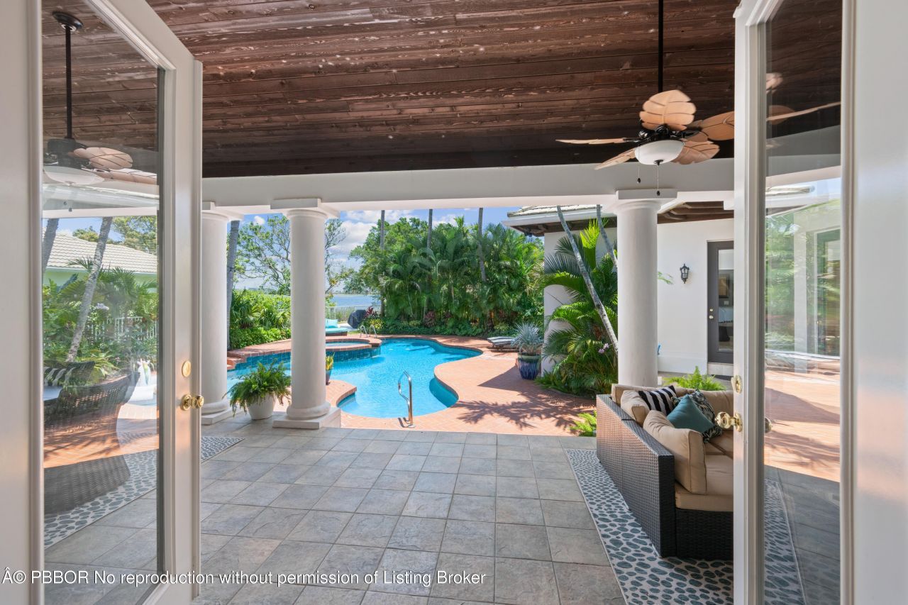 2 Firestone Circle, West Palm Beach, FL 33401 Photo