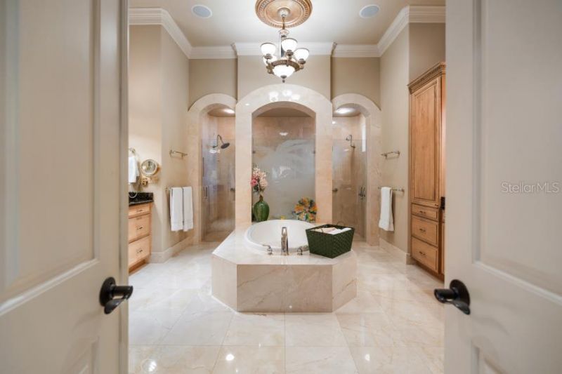 841 Ponce De Leon Drive, Saint Petersburg, FL 33715 Photo