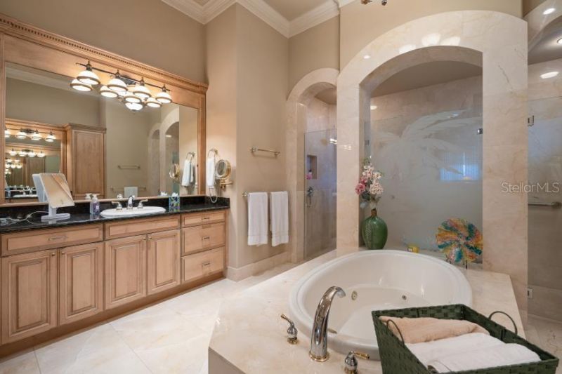 841 Ponce De Leon Drive, Saint Petersburg, FL 33715 Photo