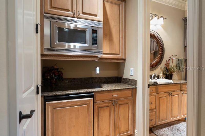 841 Ponce De Leon Drive, Saint Petersburg, FL 33715 Photo