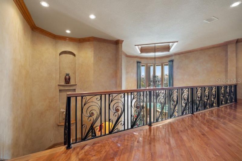 841 Ponce De Leon Drive, Saint Petersburg, FL 33715 Photo