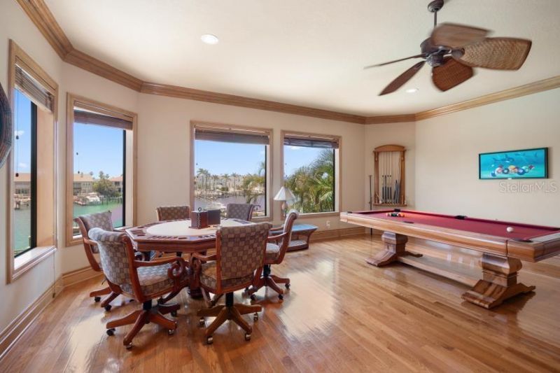 841 Ponce De Leon Drive, Saint Petersburg, FL 33715 Photo