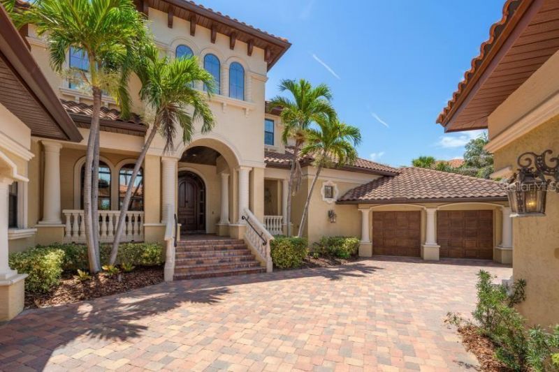 841 Ponce De Leon Drive, Saint Petersburg, FL 33715 Photo