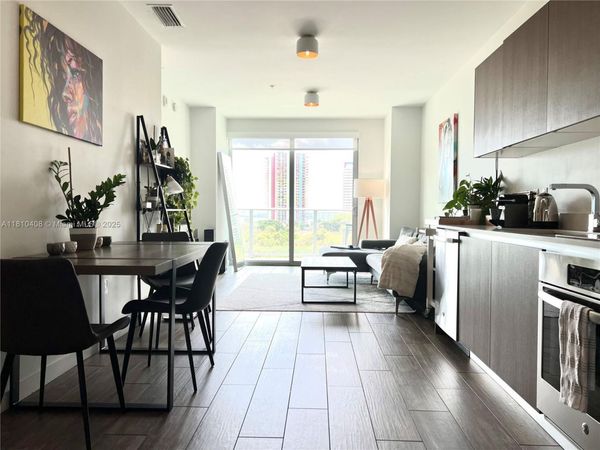 1600 SW 1st Ave, Unit 813, Miami, FL 33129