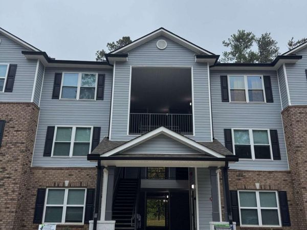 3204 Fairington Village Drive, Lithonia, GA 30038