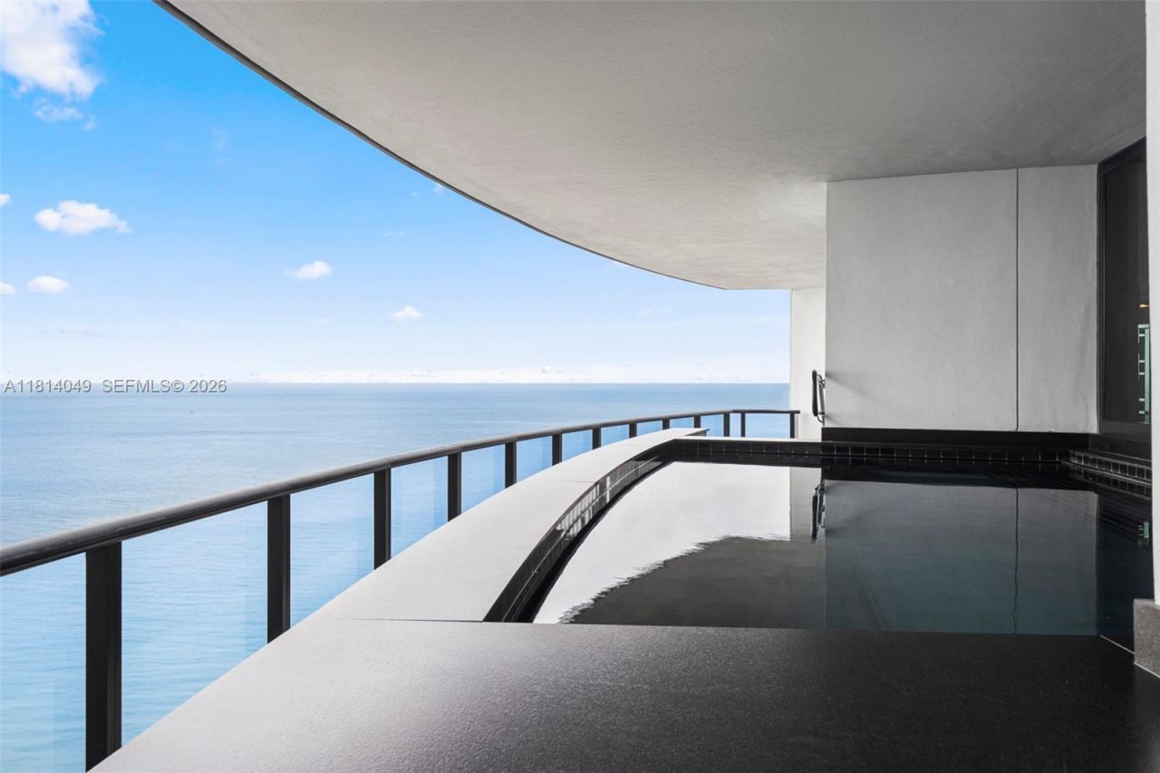 18555 Collins Ave, Unit 2105, Sunny Isles Beach, FL 33160 Photo