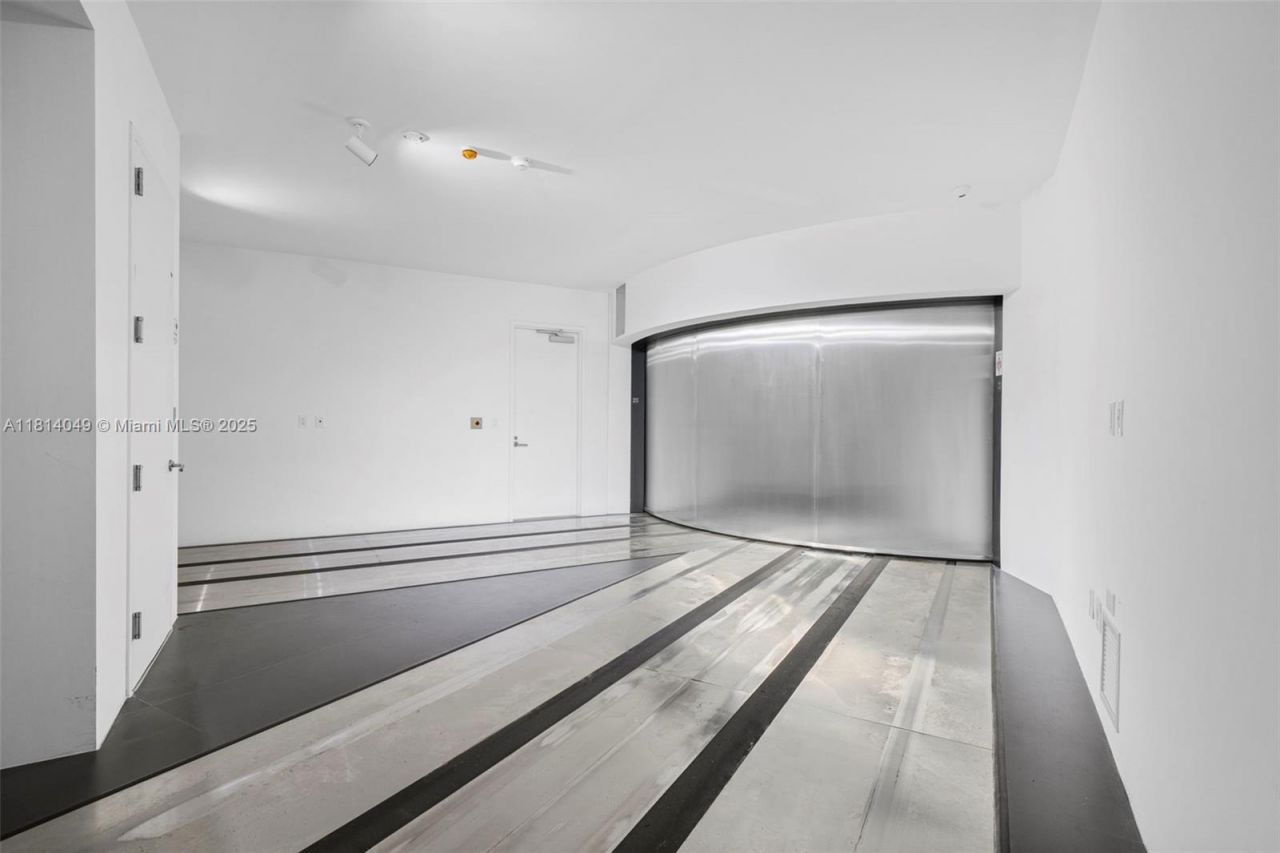 18555 Collins Ave, Unit 2105, Sunny Isles Beach, FL 33160 Photo