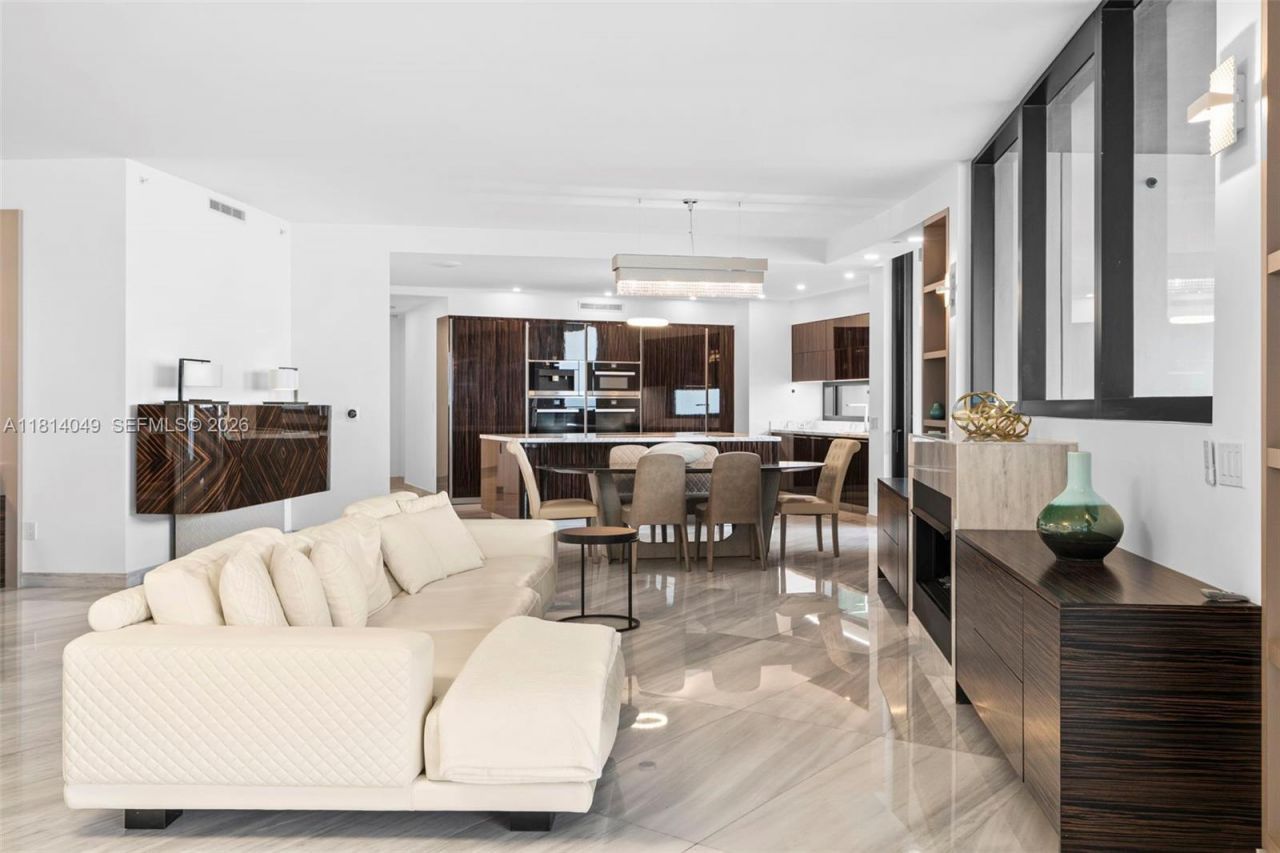 18555 Collins Ave, Unit 2105, Sunny Isles Beach, FL 33160 Photo